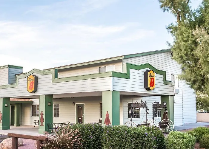 Super 8 By Wyndham Az 2*
