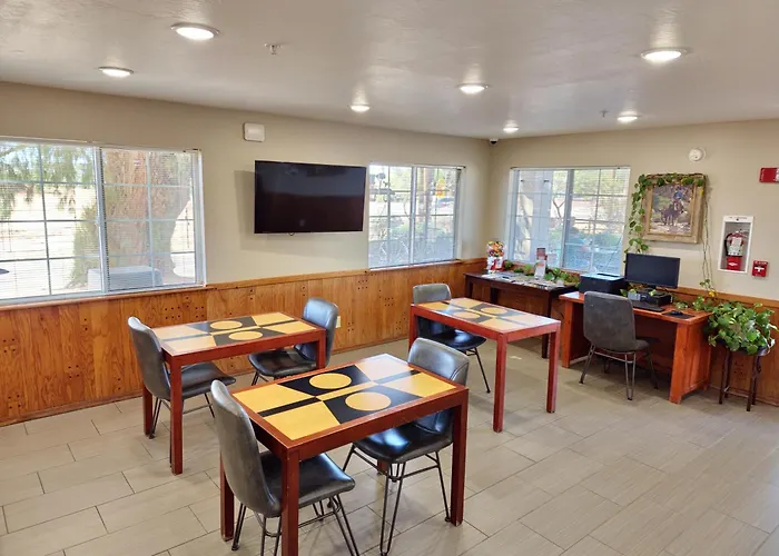 Super 8 By Wyndham Az Hotel Wickenburg