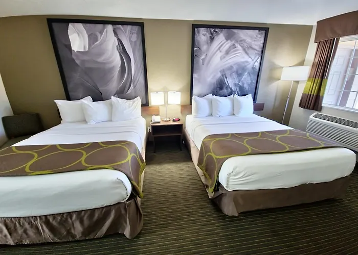Super 8 By Wyndham Az Hotel 2*