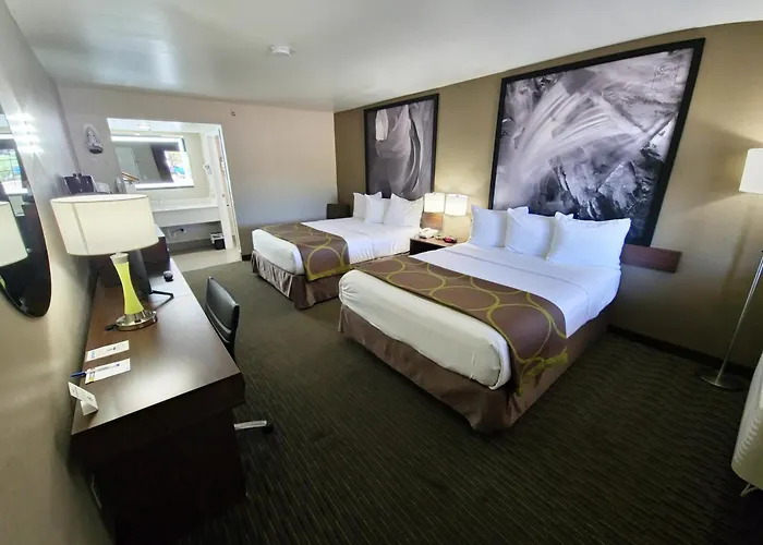 Hotel Super 8 By Wyndham Az