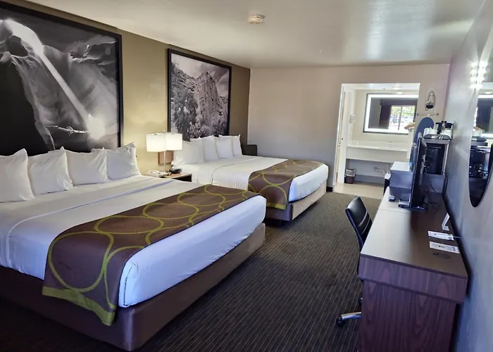 Super 8 By Wyndham Az 2*